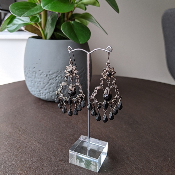 🌸4 for$25🌸Chandelier earrings - Picture 1 of 4
